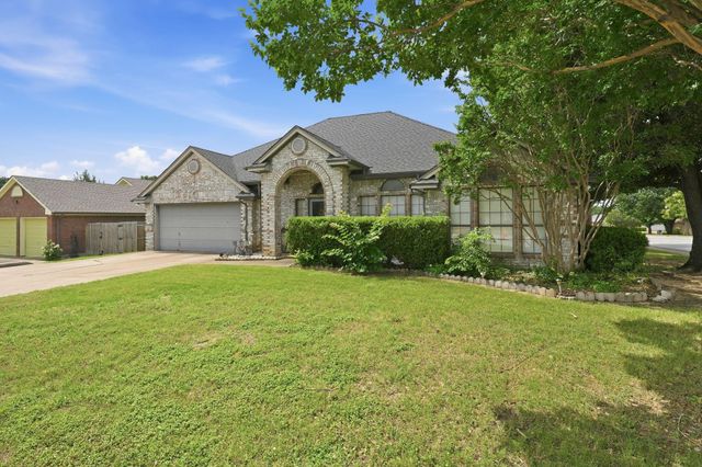 7600 Chapman Dr — Fox Hollow Add
