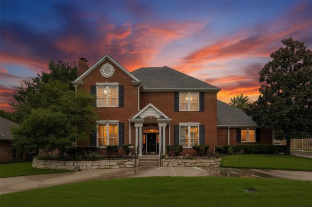 6404 Creekside Dr — Oak Village South Sec 4