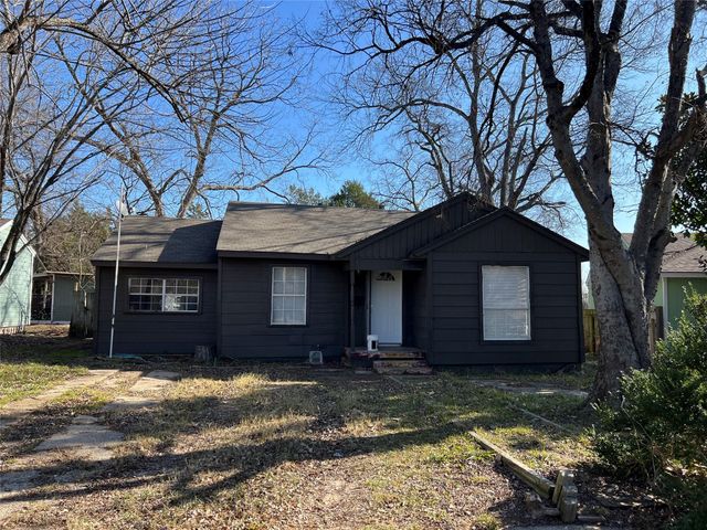 1104 Bell Dr — Reavilon Add Sec 1, 2, 3