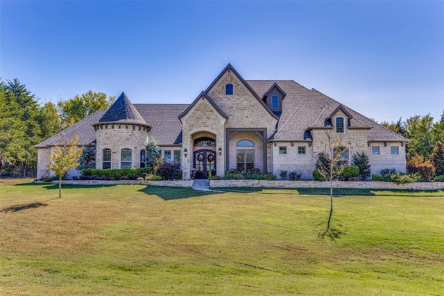 3037 Crossing Dr — Urban Crossing