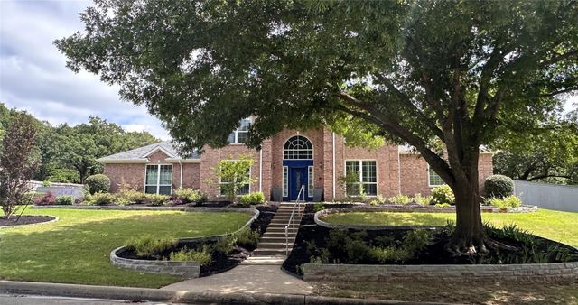 204 E Chapel Downs Dr — Chapel Downs Add