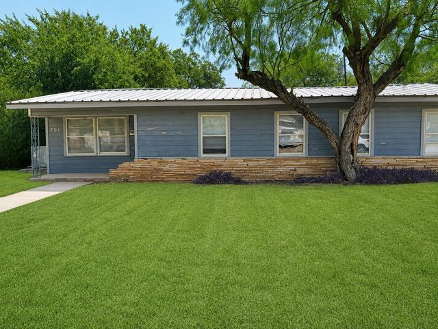 701 Forrest Ave — Forrest Heights