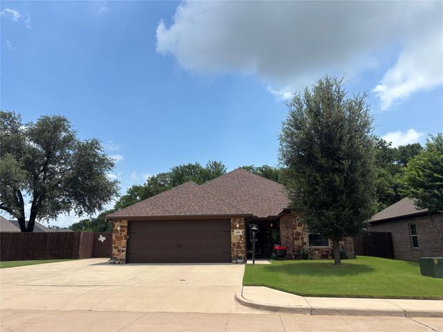 310 Donna Cir — Ashley Oaks Ph Two