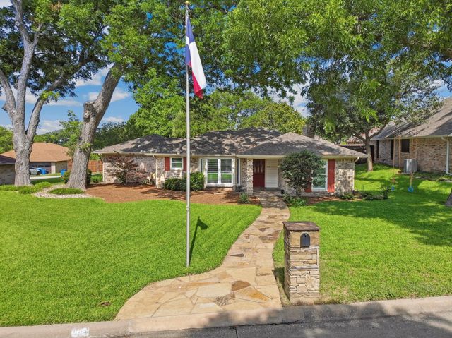 109 Crestwood Dr — Northshore #1a