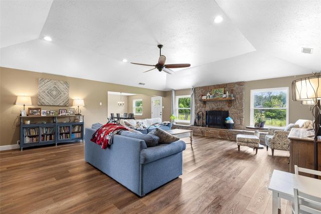 421 H Wallace Ln — Conover Add