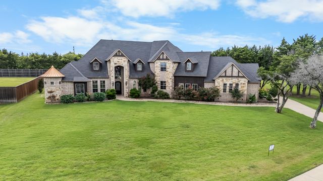 2951 American Sparrow Dr — The Aviary
