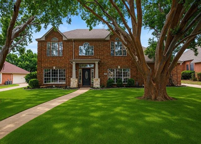 634 Meadowcrest Dr — Highland Meadows
