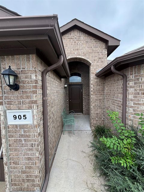 905 Walls Blvd — CRESCENT SPRINGS RANCH I & II