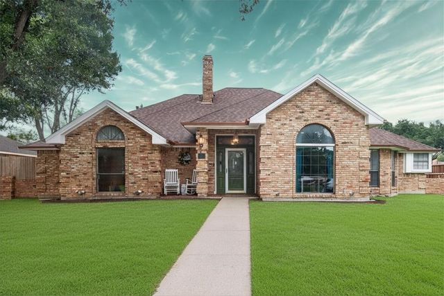 919 Huntington Dr — Huntington Park 06