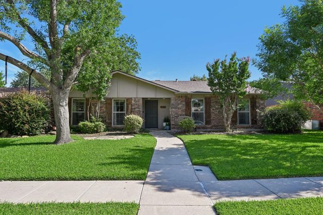 526 Shadowcrest Ln — Willowwood 01