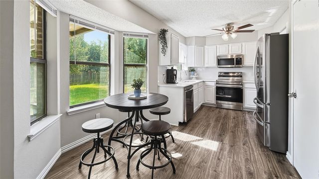 6700 Megan Ln — Richfield Sub