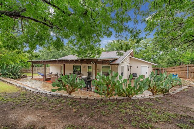 4111 Davis Rd — Nassau Bay II