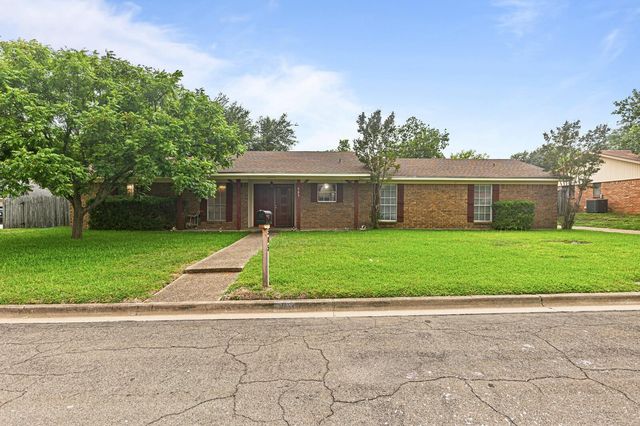 505 Pinewood Ln — Rolling Meadows