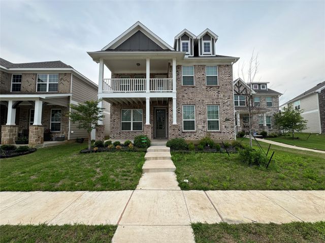 6033 Seguin