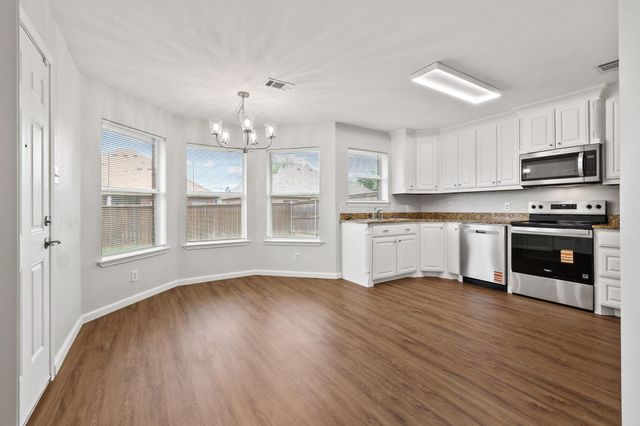 4810 Hilre Dr — NORTH CREEK ADDN SECTION THREE