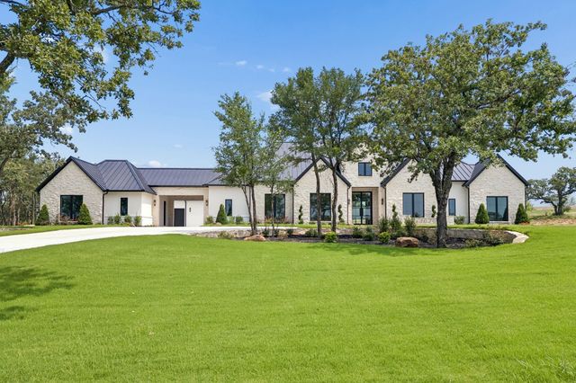 1020 Genoa Dr — Santorini