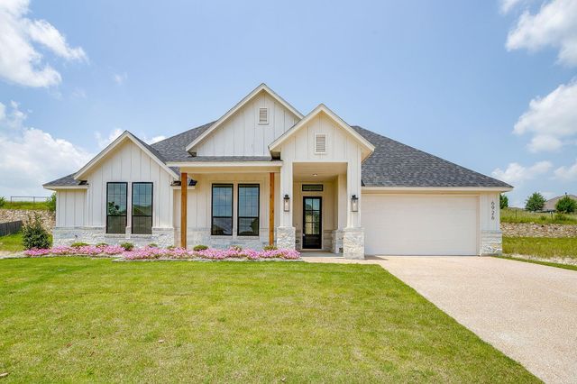 6926 Trail Rock Dr — Whitestone Crest
