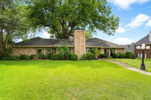 203 Tanya Dr — Lake Ray Hubbard Estate