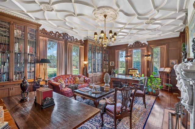 3100 Hamilton Blvd — Country Club Estates