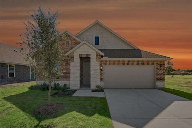 901 Silverleaf Dr — The Hollow