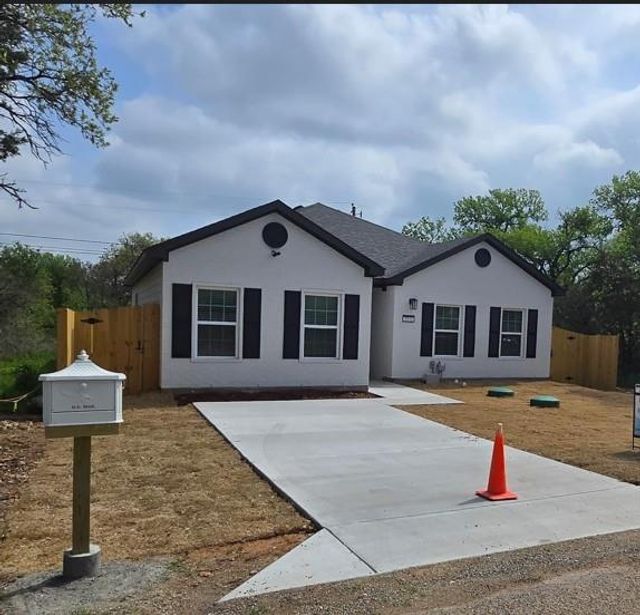 3513 Tomahawk Dr — Comanche Harbor Sec C