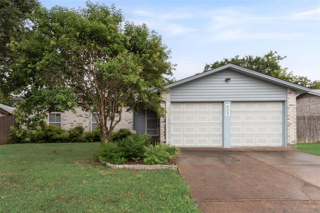 902 Dawnview