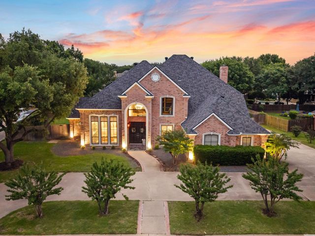 1029 Westover Trl — Glen Forest Add