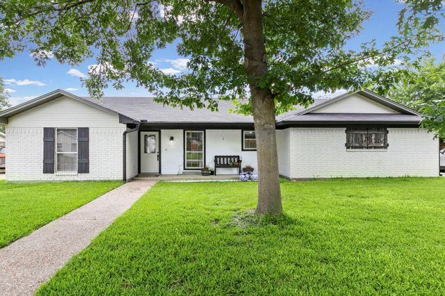 224 Crockett — Heritage Heights