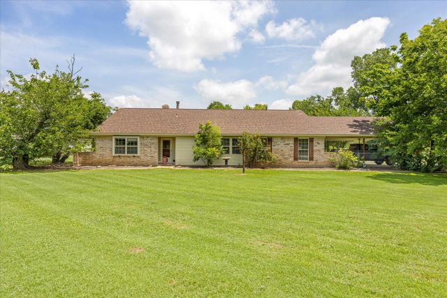 4210 Waples Rd — Waples