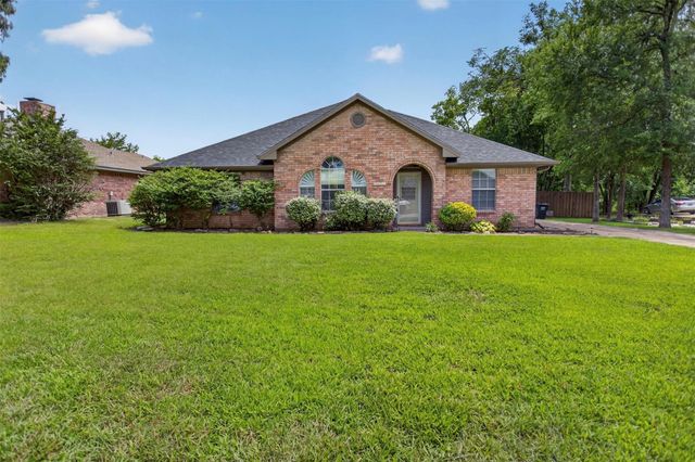 10520 Woodland Dr — Oak Creek Estate Add #3