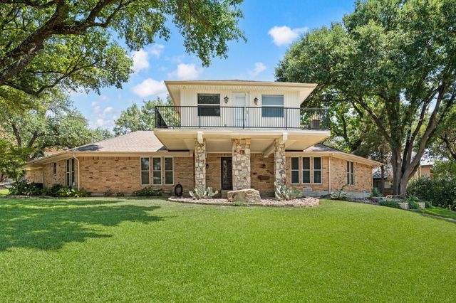 1501 S Lakeshore Dr — Lake Ray Hubbard Estate
