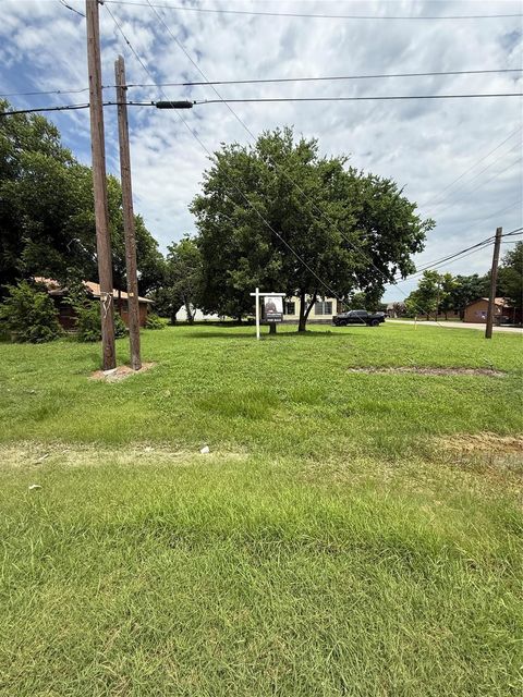 116 N Anthony St — 75 North Add