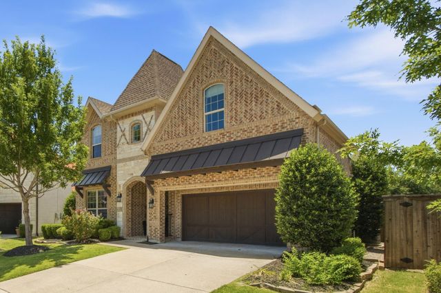 744 E Lake Dr — Easthaven Eastlake