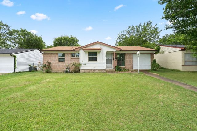 546 Sun Valley Dr — Fairmeadows 03