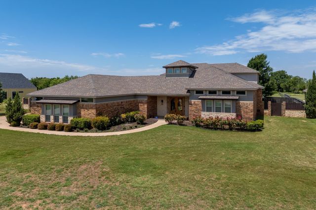 302 Southwind Cir — South Wind Estates
