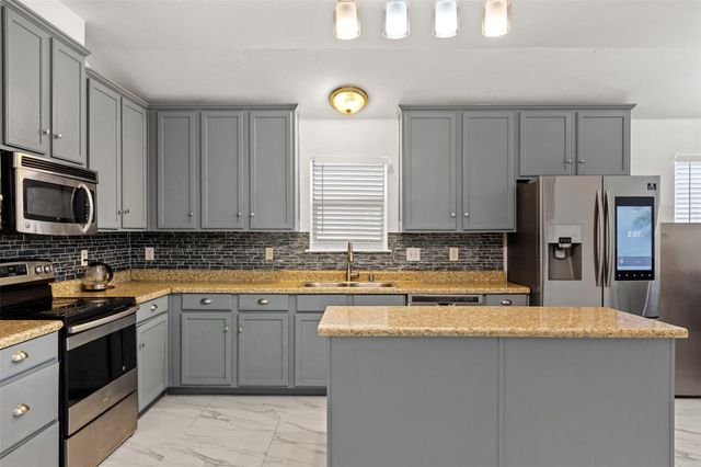 3207 Candlebrook Dr — Sage Creek Ph V