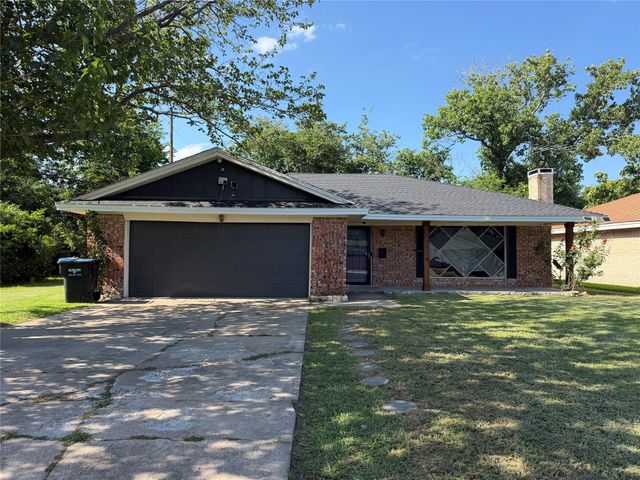 2406 W Broadview St — Ridgecrest