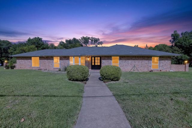 1438 Vicki Ln — Kingswood 04