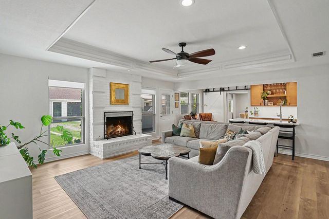 708 Summer Pl — Travis Estates