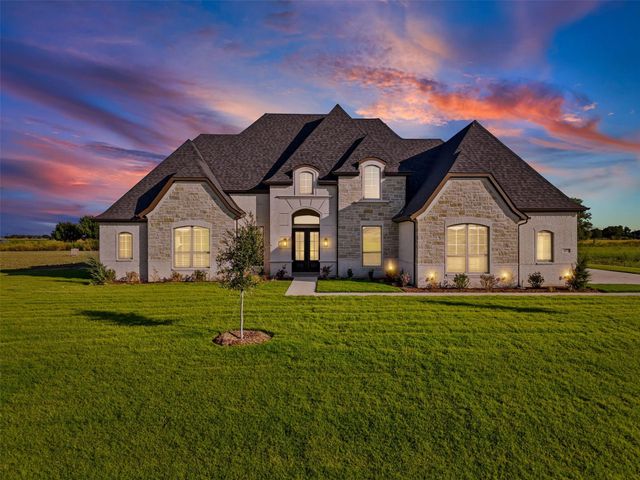 157 Lila Lake Dr — Levante