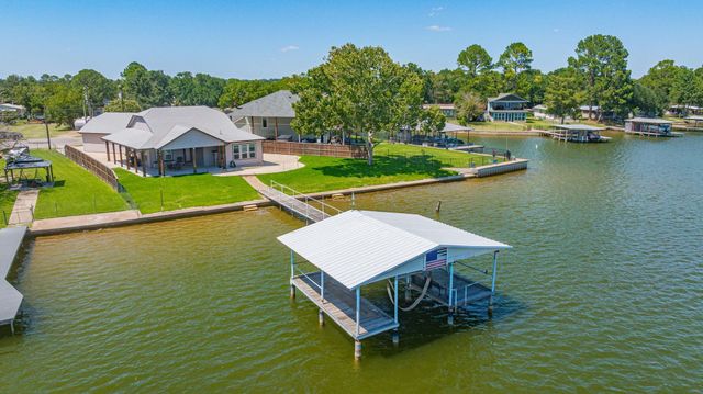 4323 Basswood Ct — Port Ridglea East