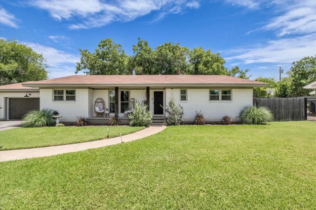 801 Gaywood Dr — Shalimar