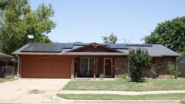 304 NW Suzanne Ter — Southwest Village