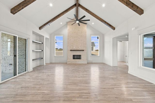 112 Aledo Heights Dr — Aledo Heights