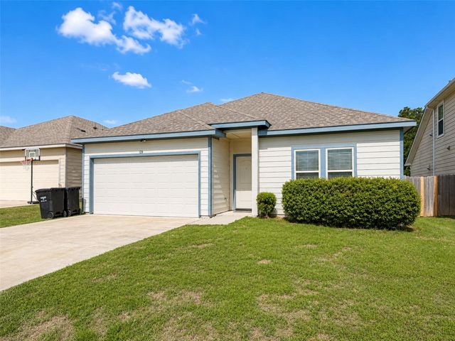 124 Canales Cir — Wellington Estates Add