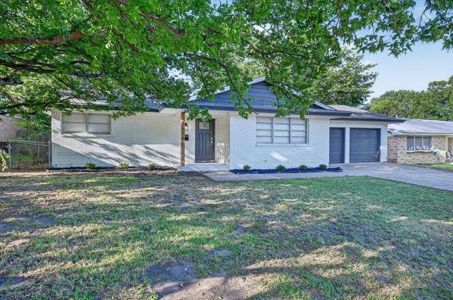 7516 S College Cir — College Hills Add