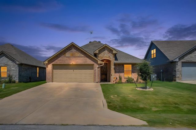 3207 Windcrest Dr — Grand Places Of Hood County