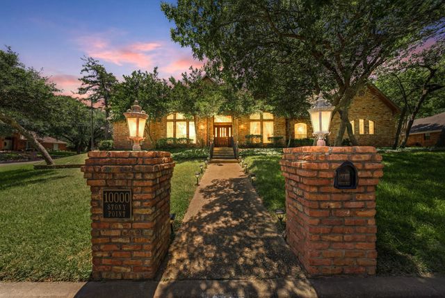 10000 Stony Point Dr — Hunters Mountain