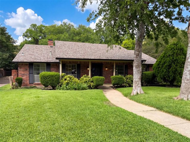 722 S Forest Ln — Frst Hills Instl 18