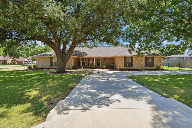 5711 Cortez Dr — Decordova Bend Estate